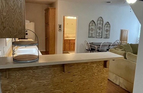 Oxford Appartement | Cozy, 1-bedroom apartment, 11 miles to campus