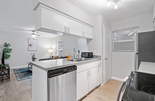 Highland Appartement | Cozy 1 Bedroom Apt in Austin Highland 3343