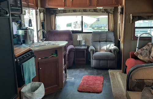 High Springs Maison | Cozy 1-bedroom camper in nice High Springs with AC
