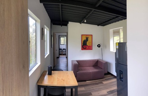 Envigado Chalet De Ski | Cozy 1 bedroom chalet in charming El Retiro with WiFi