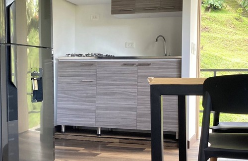 Envigado Chalet De Ski | Cozy 1 bedroom chalet in charming El Retiro with WiFi