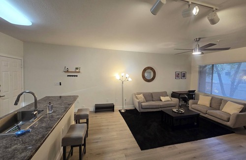 Paradise Valley Village Copropriété | Cozy 1-bedroom condo in North Phoenix