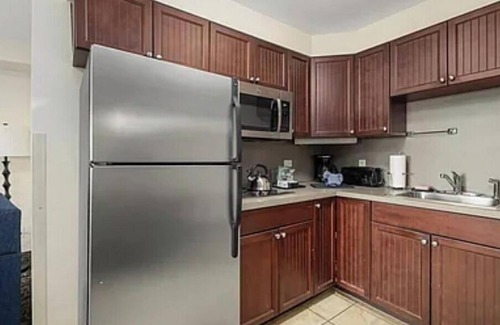 Ocean Drive Copropriété | Cozy 1-bedroom condo with WiFi, fitness room in enchanting Newport overlooking