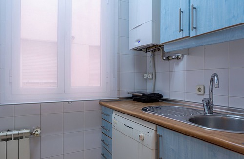 Guindalera Appartement | Cute 1 Bed flat with balcony, 2mins to Metro