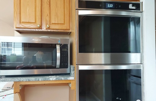 Bowie Maison | Cozy 1-bedroom house in wonderful Bowie with WiFi, fitness room, and close to DC