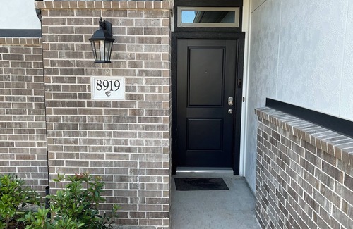 Clodine Maison | Cozy 1-bedroom house with fitness room, WiFi in welcoming Richmond