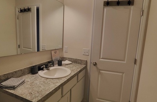 DeLand Maison | Cozy 1-bedroom, shared house in enjoyable DeLand