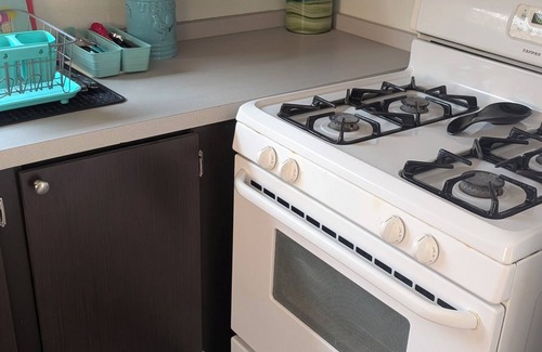 Farmington Hills Maison | Cozy 1-bedroom mobile home in lovely Farmington Hills. Fun Tiny Home