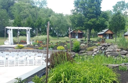 Blodgett Mills Cabine | Cozy 1 Room Log Cabin with Bathroom near Ski Resort in Upstate New York