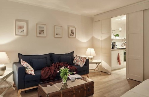 Barkelsby Appartement | Cozy 1-room plane tree apartment