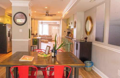 Brightwood Park Maison | Cozy 12 ppl home with BBQ grill, fire pit and office space in NW Washington DC.