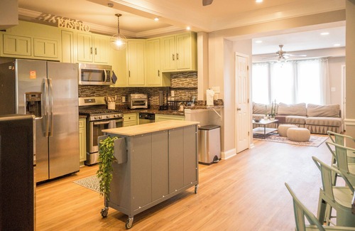 Brightwood Park Maison | Cozy 12 ppl home with BBQ grill, fire pit and office space in NW Washington DC.