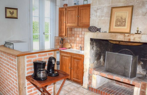Cheille Cottage | Charmant gîte paysan XIXe avec terrasse et jardin bordé par un ruisseau, à 1,5 km d'Azay-le-Rideau