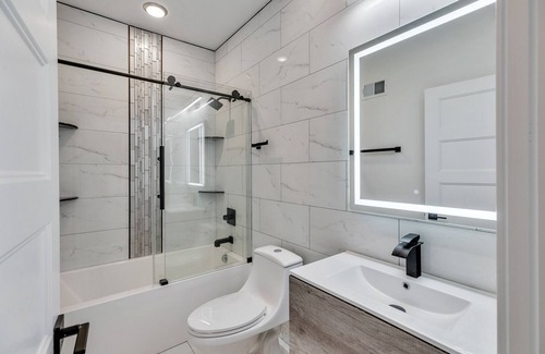 Fairmount Maison | Cozy 1B/1.5Ba Bi-Level Condo