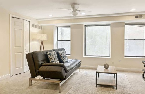 Old City Appartement | Cozy 1BD | Old City | 2 Beds | Independence Hall