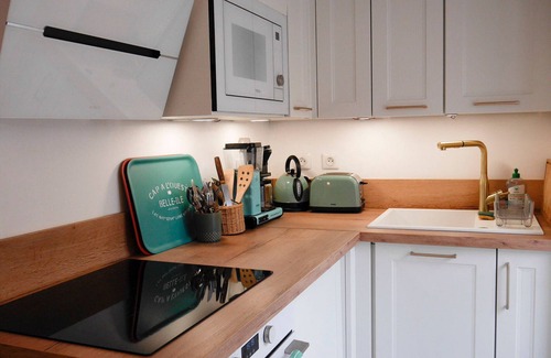 Le Palais Appartement | Appartement refait à neuf, cœur de ville, proche plage, animaux acceptés
