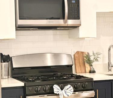 Downtown Appartement | Cozy 1BR Apt Downtown Steps from Convention Center
