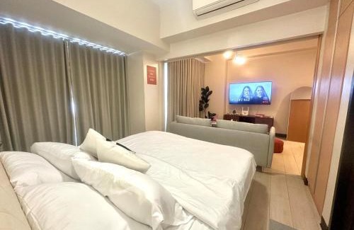 Legazpi Village Appartement | Cozy 1BR at Greenbelt Hamilton Makati