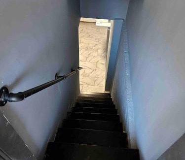 Northeast Appartement | Cozy 1BR Basement Unit with Private Entry & Free Parking