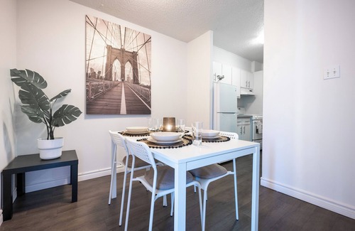 Latin Quarter Appartement | Cozy 1BR Downtown Montreal | Sofa Sleeps 2 | Prime Location