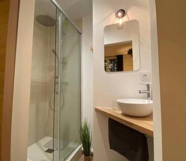 Griffon - Royale Appartement | Cozy 1BR in Lyon Center