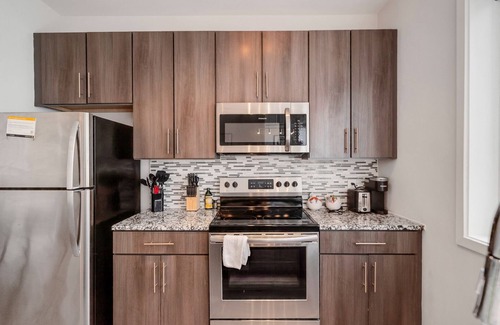 Brewerytown Appartement | Cozy 1Br Suite I Parking I W/d I Pool I Gym