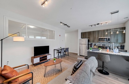 Brewerytown Appartement | Cozy 1Br Suite I Parking I W/d I Pool I Gym