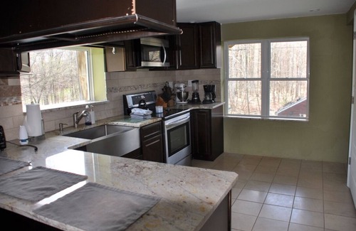 Mount Upton Appartement | Cozy 2 bed 2 bath apt. with porch, peaceful Riverfront in the NW Catskill area
