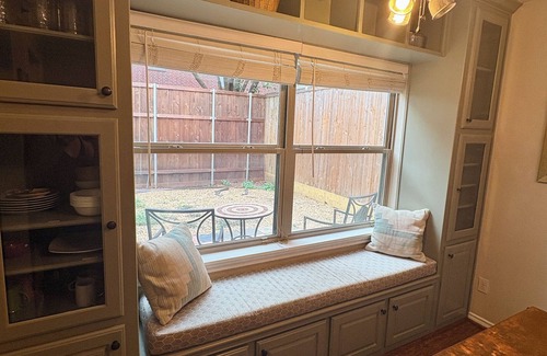 Bryan Place Maison | Cozy 2 Bed/2 Bath House with Fenced Yard
