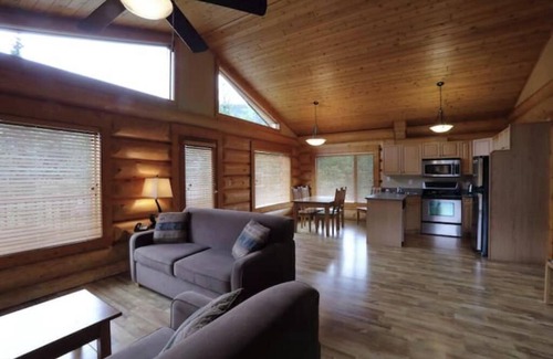 Clearwater Appartement | Cozy 2 bed 2 bath Log home Alpine Meadows