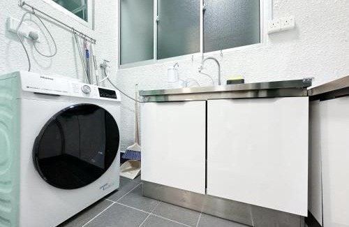 Pengkalan Tentera Udara Diraja Malaysia Appartement | Cozy 2-bed retreat - F&B Mart - Chan Sow Lin