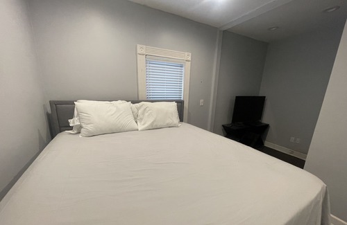 Fitchburg Maison | Cozy 2 bed suit