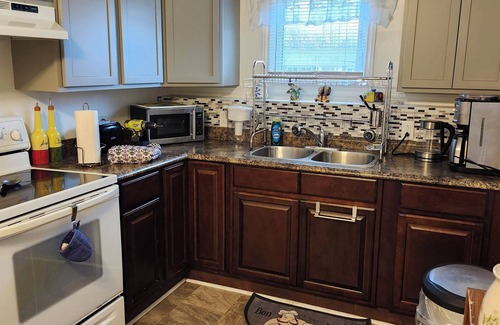Grand Falls - Windsor Appartement | Cozy Bungalow centrally located to downtown, shopping, sports and more