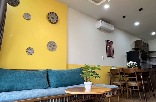 Hon Gai Hôtel | Cozy 2-bedroom apartment in fabulous Hạ Long with WiFi, AC, fitness room