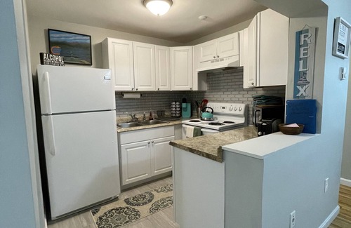Weirs Beach Copropriété | Cozy 2 bedroom 2bath condo Weirs Beach Lake Winnipesaukee Laconia, NH Gunstock