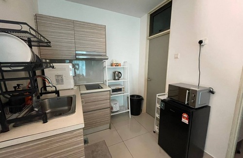 Taman Johor Jaya Appartement | Cozy 2-bedroom apartment in wonderful Johor Bahru with AC, fitness room