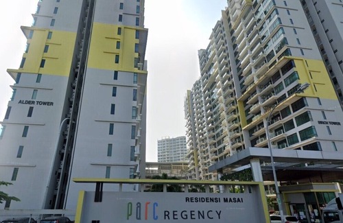 Taman Johor Jaya Appartement | Cozy 2-bedroom apartment in wonderful Johor Bahru with AC, fitness room