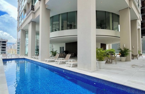 Obarrio Appartement | Cozy 2-bedroom apartment in the heart of Panama City with pool, laundry, gym, AC
