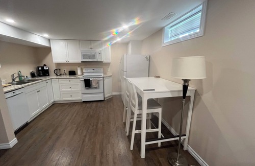 Brantford Maison | Cozy 2-bedroom apartment in peaceful location with comfy beds and fast Wi-Fi
