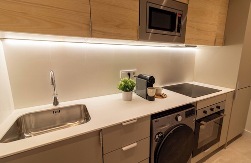El Clot Appartement | Cozy 2-bedroom apartment in welcoming Barcelona with AC, WiFi