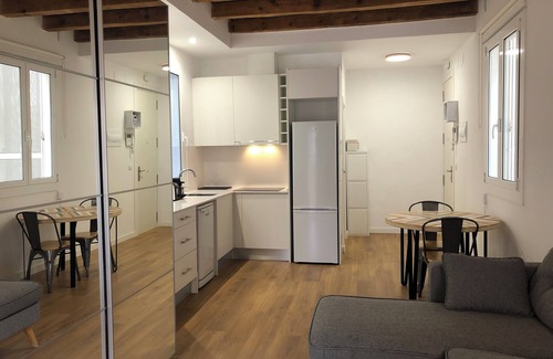 Sants Appartement | Cozy 2-bedroom apartment in charming Barcelona