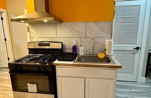 Newark Appartement | Cozy 2-bedroom apartment with WiFi, AC in Irvington