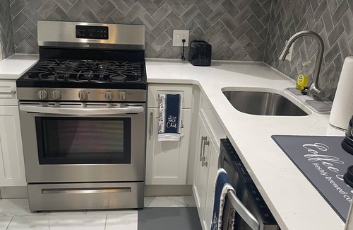 Aldan Appartement | Cozy 2-bedroom apartment in charming Aldan