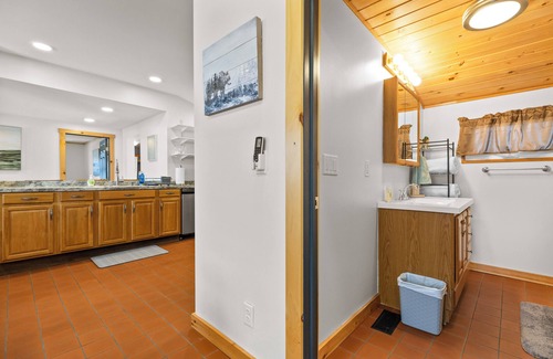 Remsen Appartement | Cozy 2-bedroom apartment with AC, WiFi in charming Remsen