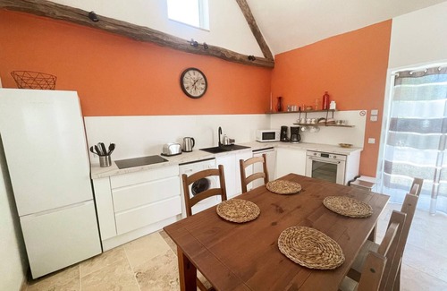 Azay-sur-Cher Cottage | Cozy 2-bedroom cottage near Tours and Amboise