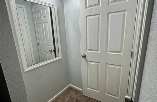 Midland Copropriété | Cozy 2-bedroom condo in Midland. Right by the mall , restaurants, and stores!