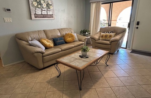 Glendale Copropriété | Cozy 2-bedroom condo with AC, fitness room, WiFi in enjoyable Glendale