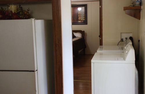 Camden Maison | Cozy 2-bedroom cottage - #20 on Kentucky Lake with great fishing and boating