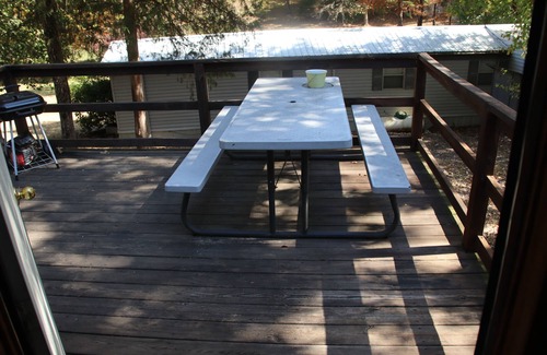 Camden Maison | Cozy 2-bedroom cottage - #20 on Kentucky Lake with great fishing and boating