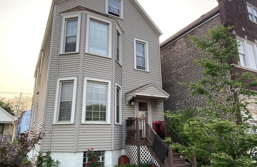 South Chicago Appartement | Cozy 2- bedroom – great kitchen – in a Lakefront Neighborhood